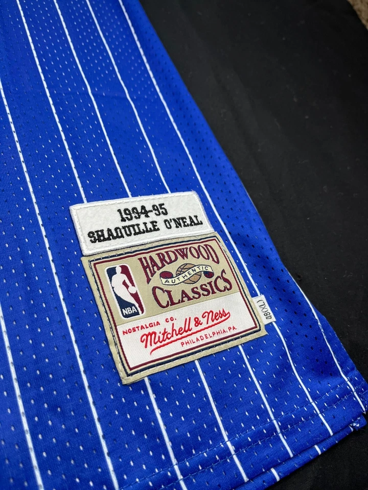 Camiseta deportiva Shaquille O'Neal 1994-95 azul y blanco de madera dura clásica Swingman grande Foto 4 de 4