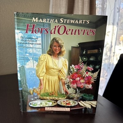 Martha Stewart's Hors d'Oeuvres | HC/DJ | First Edition, 6th Printing |
