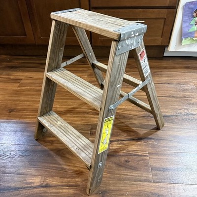 Vintage WERNER 2FT. W130-4 200 lb Wood Folding Step Ladder