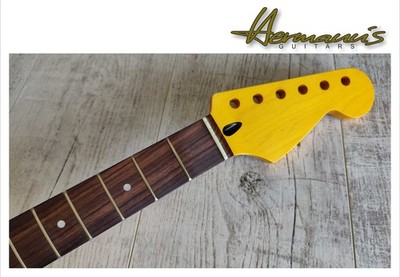 STR Canadian Maple Neck, Pau Ferro Fretboard, Finish Vintage Nitro Satin, SVT-10