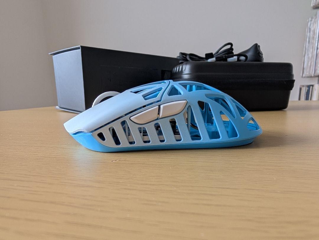 WLMouse Beast X 8K White&Blue TTCモデル WLMOUSE Beast X 8K【在庫一掃セール】