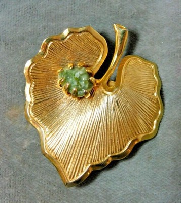 Vintage Zierliche Texturiert Goldfarben Lotus Blatt Jade Chip Stein Brosche