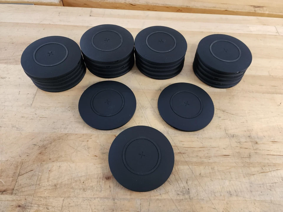 LOTE de 23 - TYLT Shield Cargador Inalámbrico Pad Estación de Carga Inalámbrica Qi-Negro Foto 3 de 4