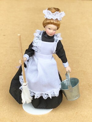 Puppenstubenputzfrau mit Bürste & Eimer Maßstab 1:12 Miniatur Tumdee