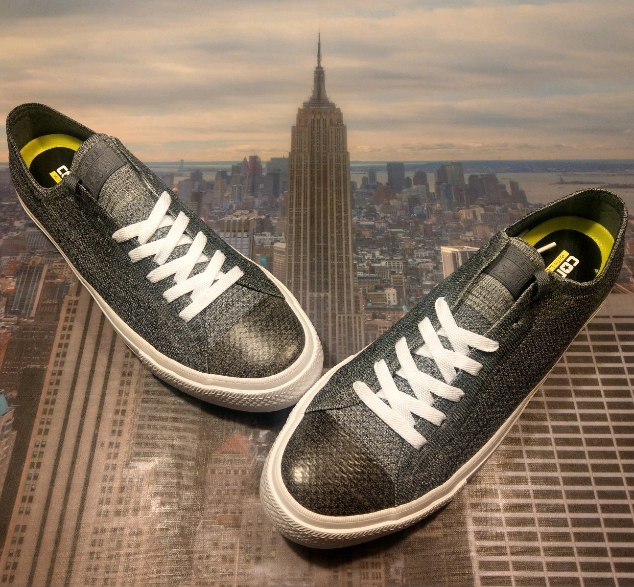 light carbon converse