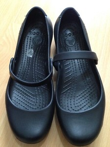 crocs alice work black