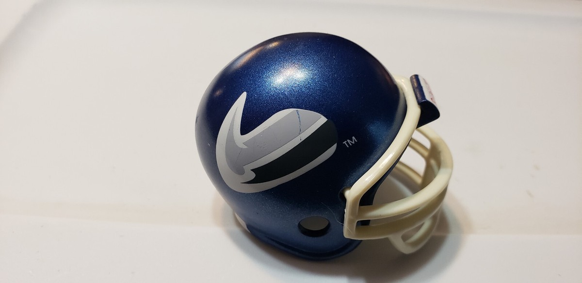 bull ring football helmet S3BDU for Riddell Speed Green Gridiron, Inc scale display helmet is perfect for all football fans and great for autographs Chicago Bulls | Pick one