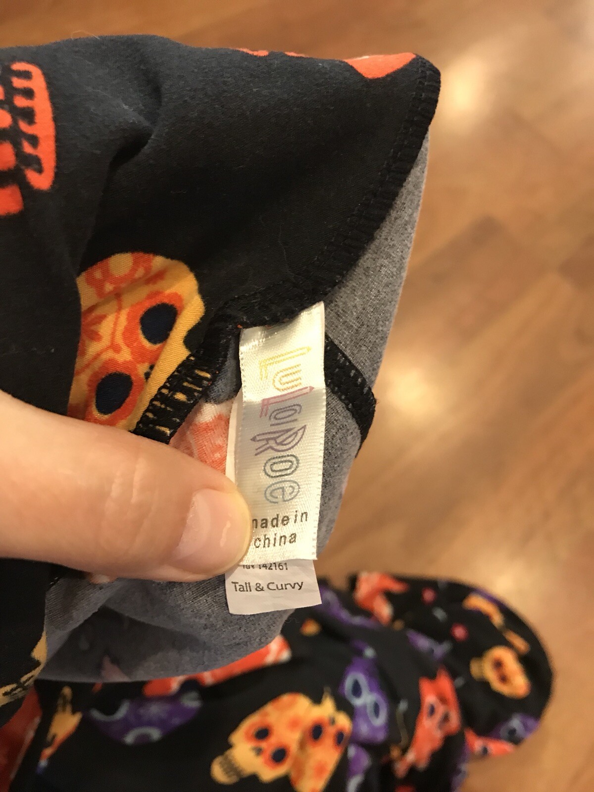Lularoe Leggings TC Black Sugar Skulls 