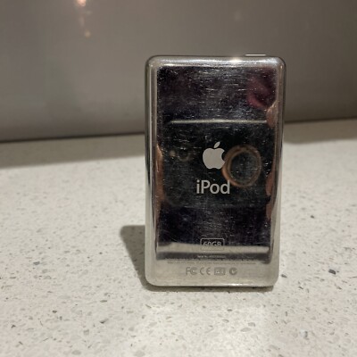 Apple iPod Classic 5th Generation 60GB (with Video) A1136