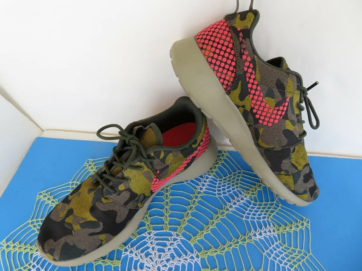 Nike Wo s Roshe One Premium 807614 083 Camo Casual Shoes Sneakers Size 7 Excel