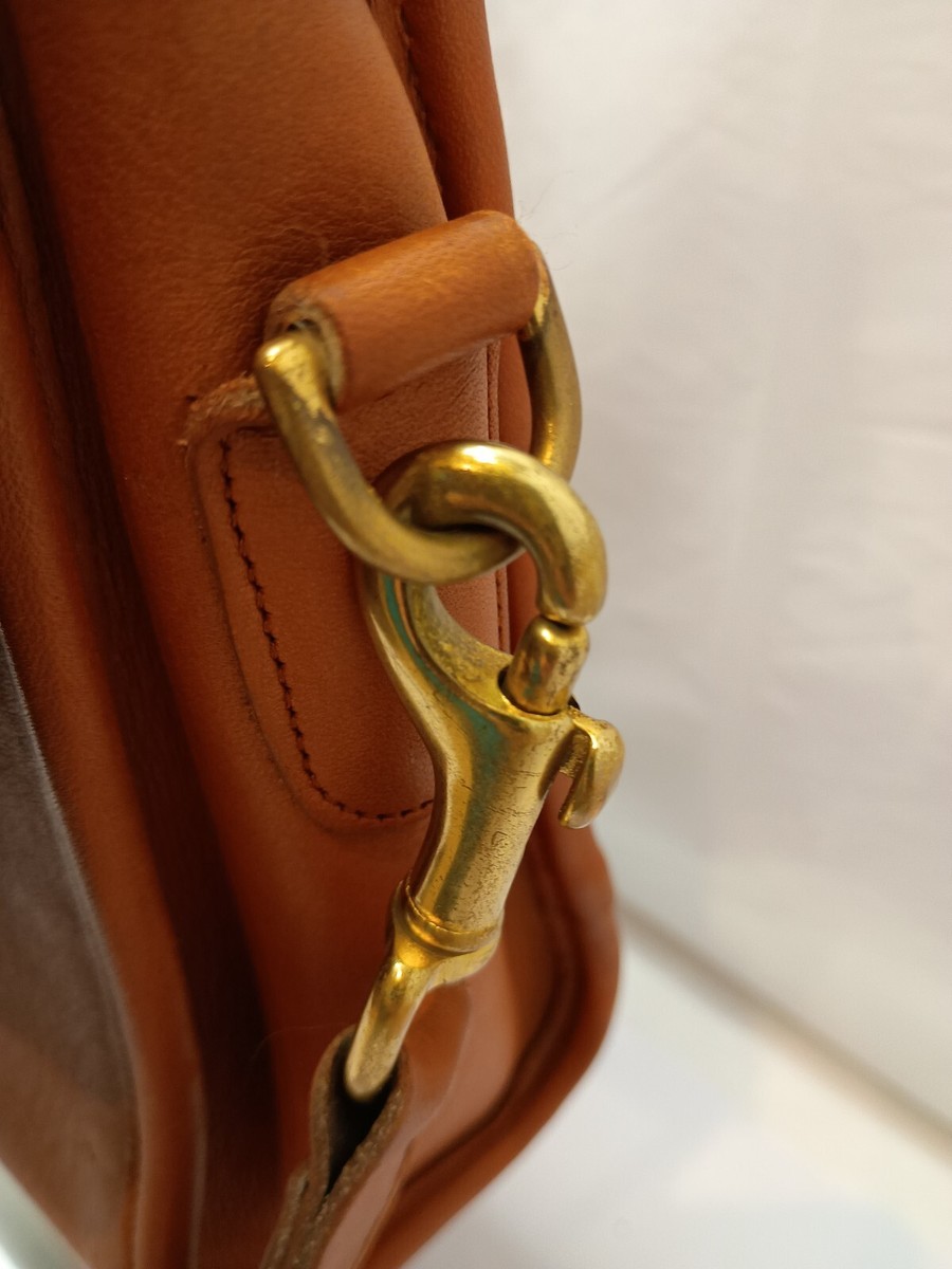 バッグ 00s old coach handbag turnrock vintage Vintage Coach Legacy Turnlock Pocket bag from 2008 : r/handbags
