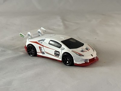 Hot Wheels Lamborghini Huracan LP 620-2 Super Trofeo 2018 HW Exotics White Y5s
