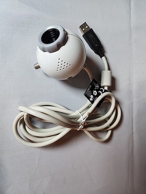 Logitech QuickCam Messenger Web Cam - V-UB2 P/N 861092-0020  M/N V-UM14  White