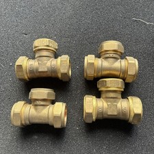 4 x 22mm Compression Equal Tee - brand new