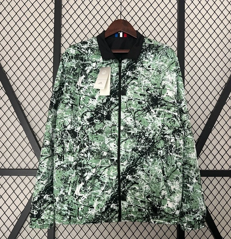 Manutd X Stone Roses Collab Reversible Jacket Mens Windbreaker Waterproof
Opens in a new window or t
