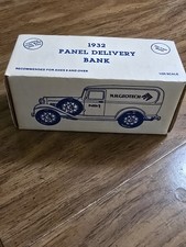 Vtg 1991 ERTL 1932 Panel Delivery Truck Ford Locking Bank with Key N H Geotech