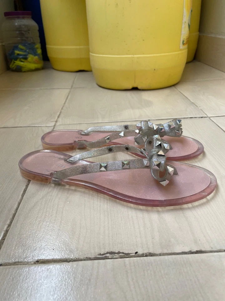 Valentino Garavani rockstud jelly slides sandals size 38 EU - Image 4 of 4