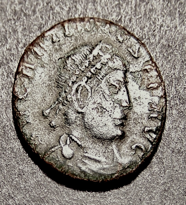 GRATIAN Drags Captive, Chi-Rho ☧ Christogam, Imperial Roman Glory Coin, 16-17mm