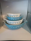 Vintage Pyrex Snowflake Garland Set Of 4 Nesting Mixing Bowls 401-404