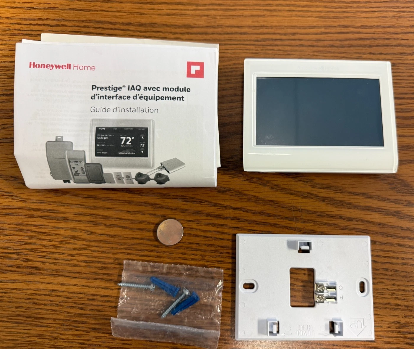 Honeywell Prestige HD 7-Day Programmable Thermostat (THX9421R5021WW)