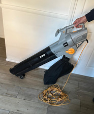 Titan 2800W Electric Leaf Blower / Vacuum - TTB547BVC - With Instructions