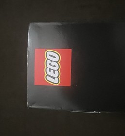 DAMAGED BOX LEGO Architecture Louve 21024 Paris France Landmark Retired