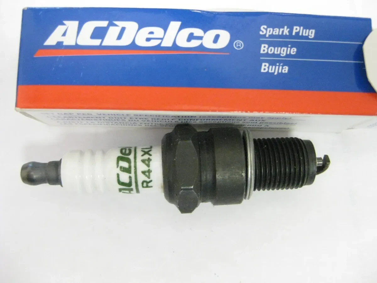 NEW GENUINE GM ACDelco Spark Plugs R44XLS Set Of 6