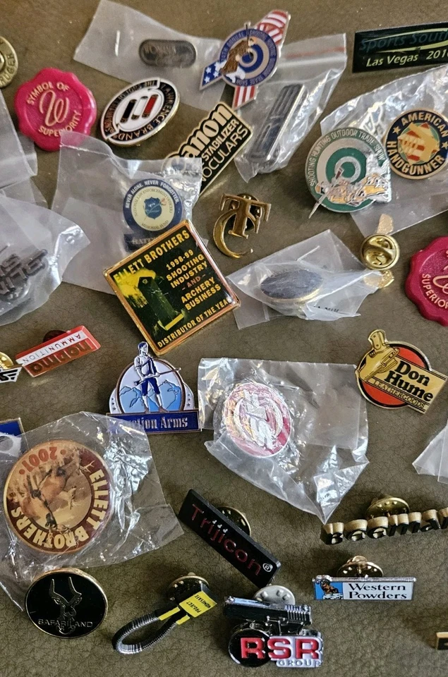 65 Mix Pin Lot Gun Firearms Shooting Hunting Lapel Pins Hat Pinback Shot Show - Image 3 of 4