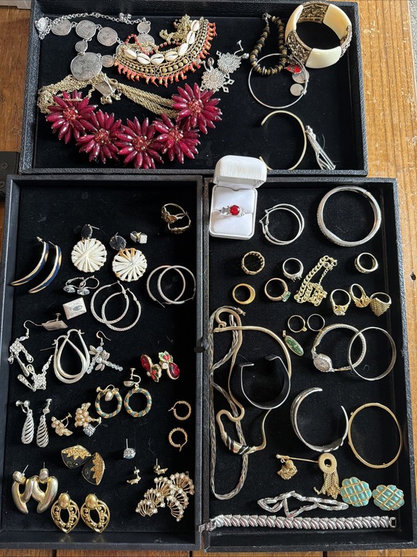 Costume Jewelry Lot Vintage To Modern Some Signed Some Not