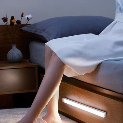 Lampe LED Veilleuse Automatique – Capteur Mouvement, Sans Fil, Rechargeable USB - Photo 1/4