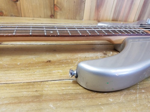 Wesley 4 String Metallic Grey Bass Guitar Electric B3504 Right Handed - Picture 17 of 18