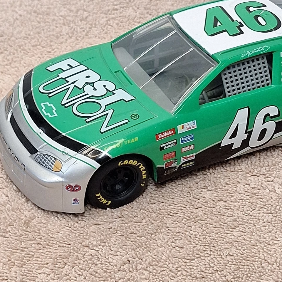 Wally Dallenbach #46 Chevrolet NASCAR 1:24 Diecast Racing Champions 1995 sin caja Foto 2 de 4