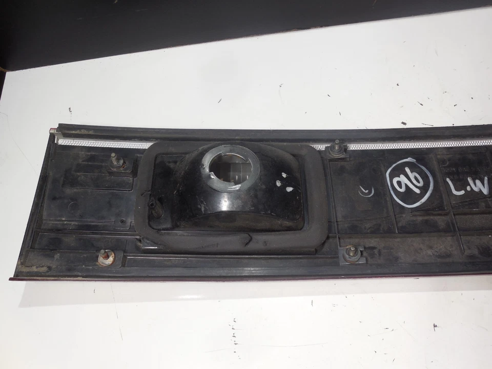 90812 1B000 Rear Right Tail Light VF6XA-15500 96-98 Mercury Villager - Image 2 of 4
