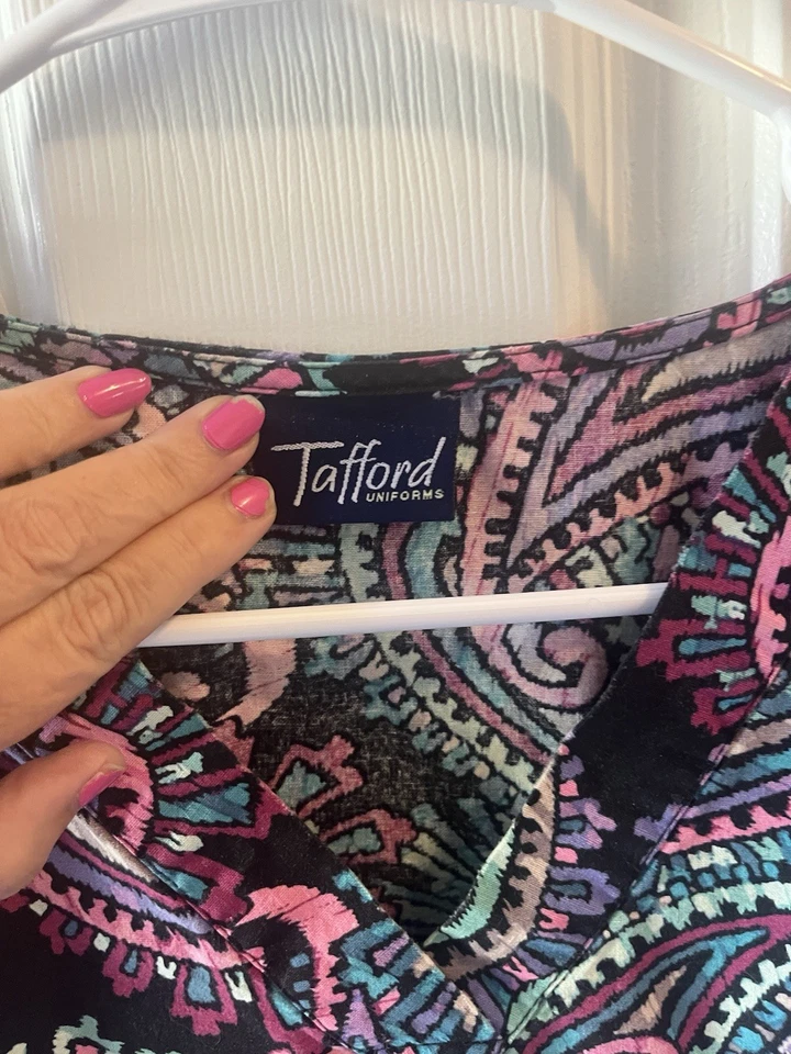 Tafford Women's Scrub Top Size Large - Image 2 of 2