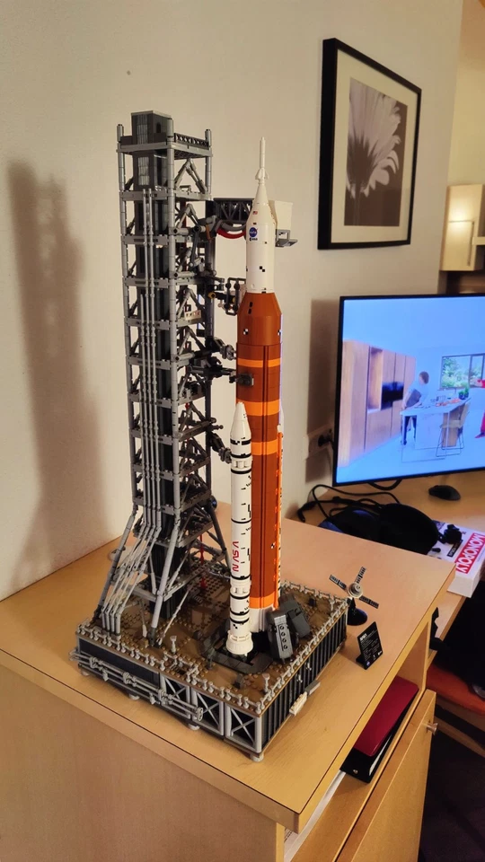 LEGO Icons 10341 NASA Artemis Space Launch System, Foto 2 von 5