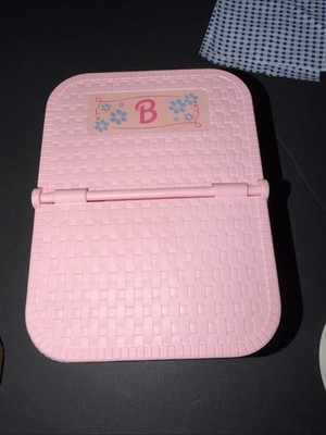 Mattel 1997 Barbie Pink Picnic Basket Cup Plates Cupcakes