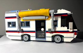 LEGO Creator 3-in-1 Vacation Getaway RV (31052) 100% Complete Set w/ Manual!