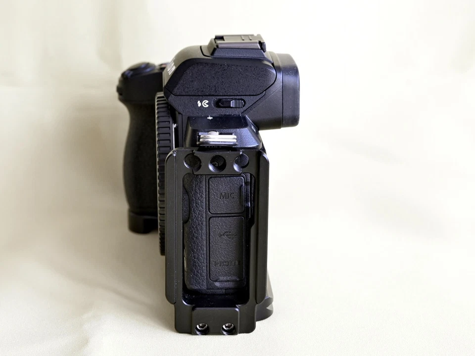 Nikon Z 50 20.9MP Spiegellose Systemkamera -(Nur Gehäuse) und Zubehörpaket - Bild 3 von 4