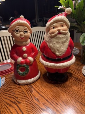 Vintage Santa And Mrs Claus Mold Figurine