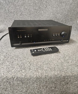 Parasound HaloStereo Integrated Amplifier with remote