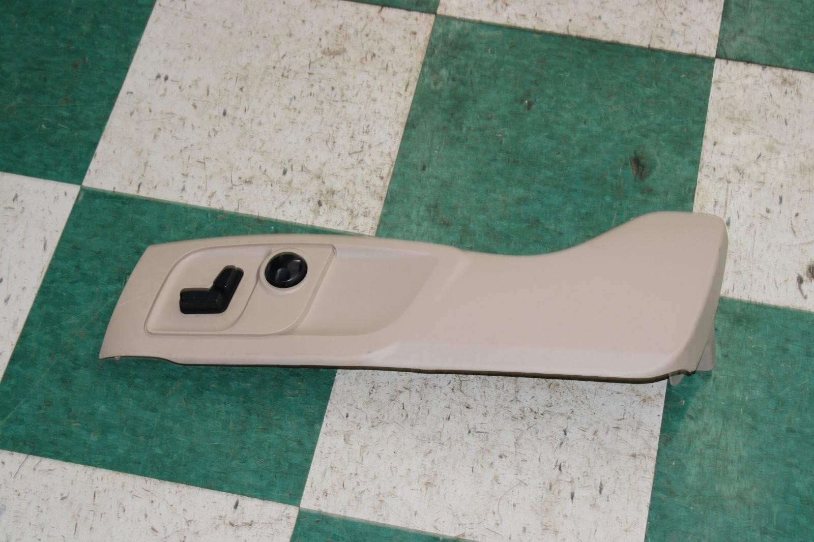 Maserati Ghibli 2014-2020 Front Left Seat switch panel Tan