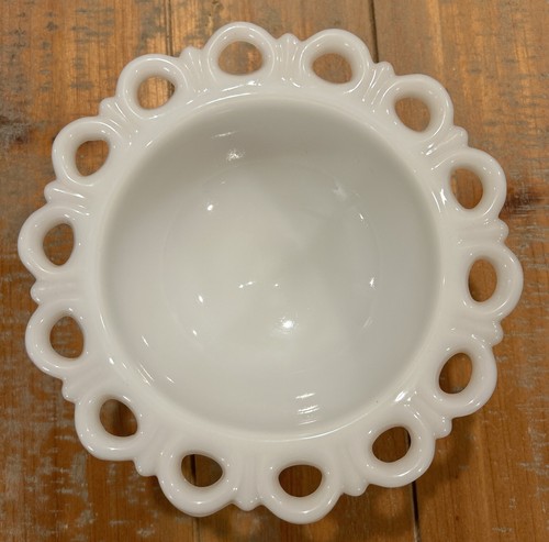 Vintage Anchor Hocking LACE EDGE Milk Glass Compote Pedestal Candy Dish 7" BOWL - Picture 3 of 11