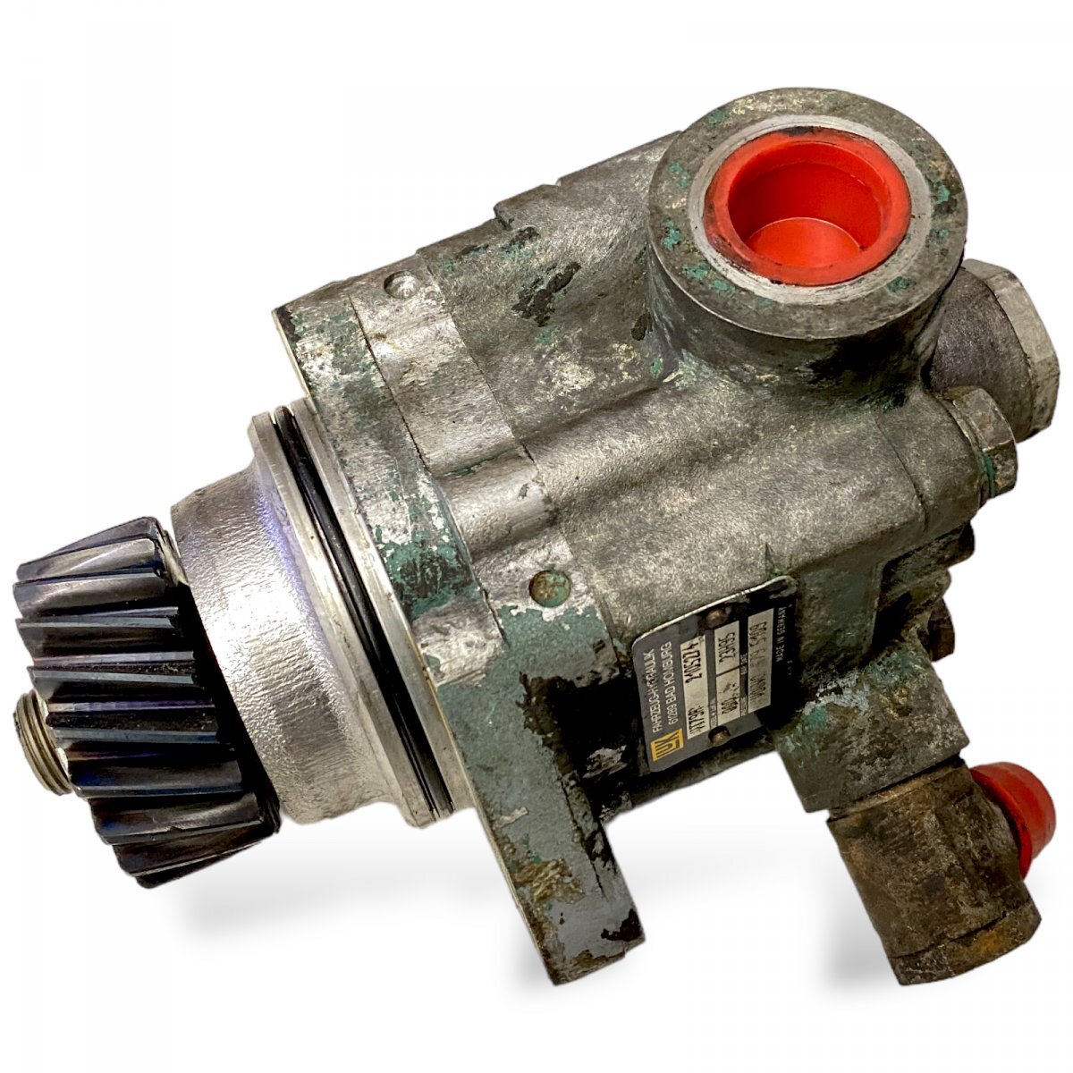 8113461 6795109 8112342 2105274 Steering Pump VT79A D6 VOLVO FL6 