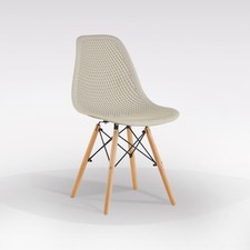 SEDIA FINCH IN POLIPROPILENE TORTORA CON GAMBE IN LEGNO