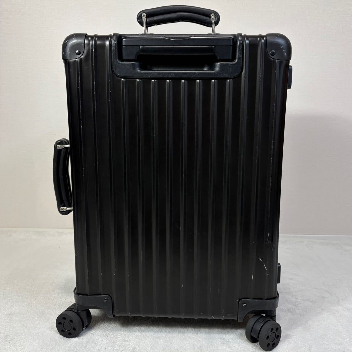 2021 Purchase Rimowa Classic Cabin Black Carry Case 36L 4 2021 Purchase Rimowa Classic Cabin Black Carry Case 36L 4