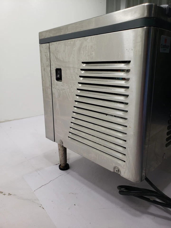 Dispensador de bebidas frías Crathco Ltd CS-4E/2D/3D-16 máquina burbujeadora probada Foto 2 de 4