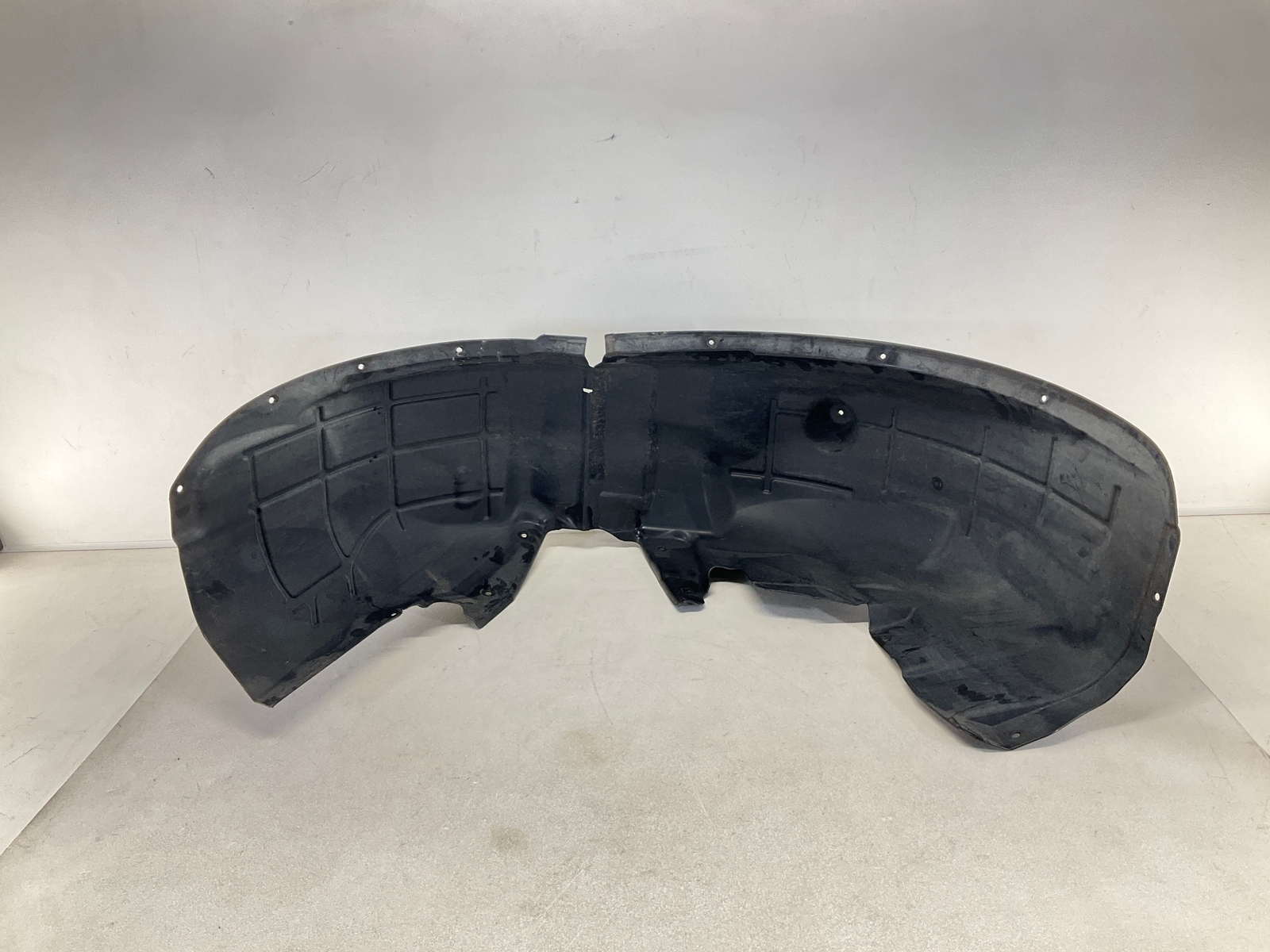 17-20 MASERATI Levante Rear Right Passenger Wheelhouse Liner Splash Shield OEM C