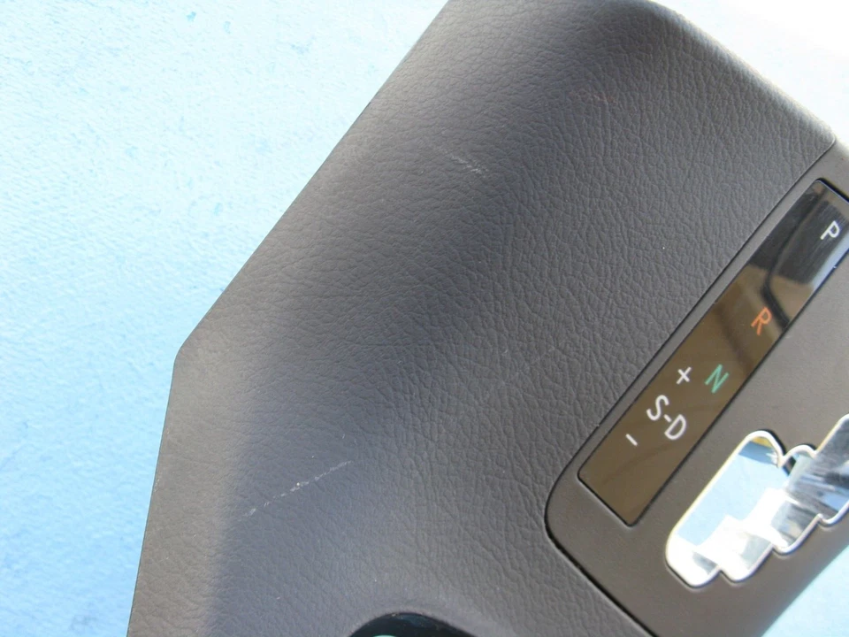 10 11 12 13 14 15 LEXUS RX RX350 CONSOLA CENTRAL DELANTERA MOLDURA DE PALANCA DE CAMBIOS USADA Foto 4 de 4