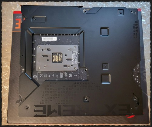 Carte mère ASUS ROG Crosshair X670E Extreme (Bios 3112) AMD AM5 EATX 501 - Photo 6/14