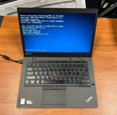 Lenovo ThinkPad X1 Carbon 3rd Gen Intel i5-5200U @ 2.2GHz Lenovo ThinkPad X1 Carbon 3rd Gen Intel i5-5200U @ 2.2GHz